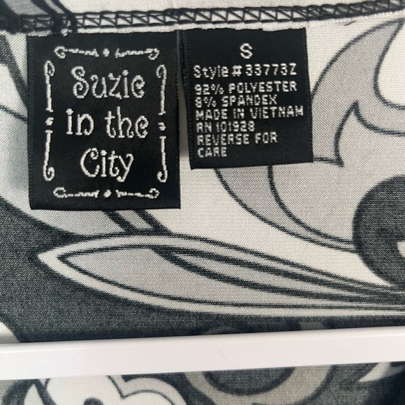 Suzie in the city black and white paisley print dress with belt Size small - Picture 4 of 5